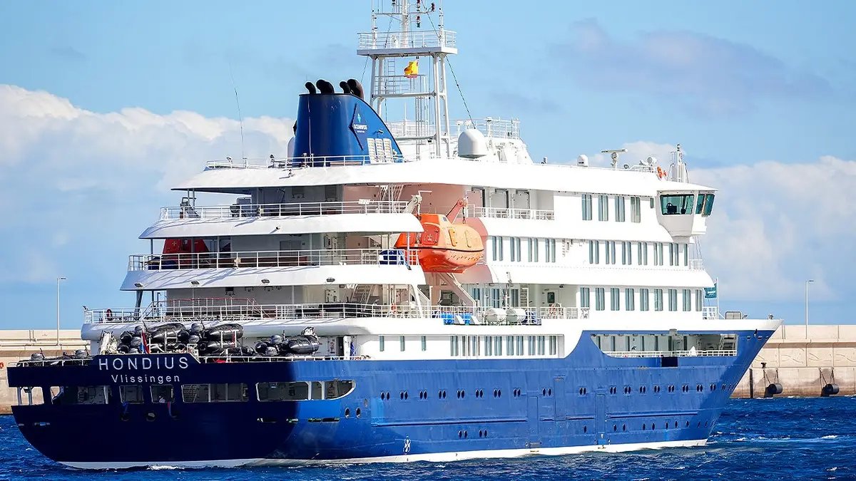Pogled na brod za krstarenje MV Hondius