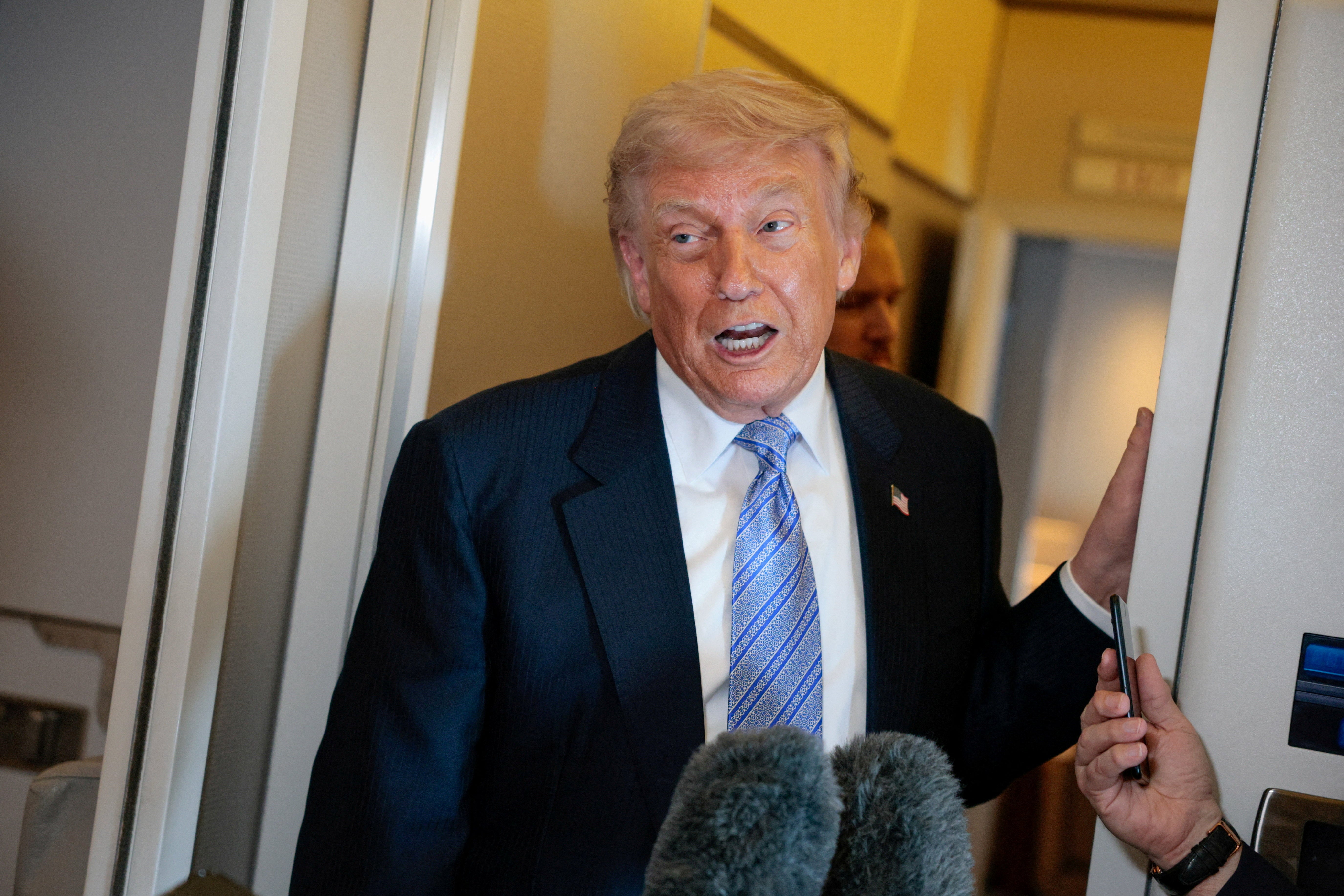 Fond će biti otvoren širokom spektru Trumpovih saveznika uključujući ljude koji su sudjelovali u nemirima 6. siječnja