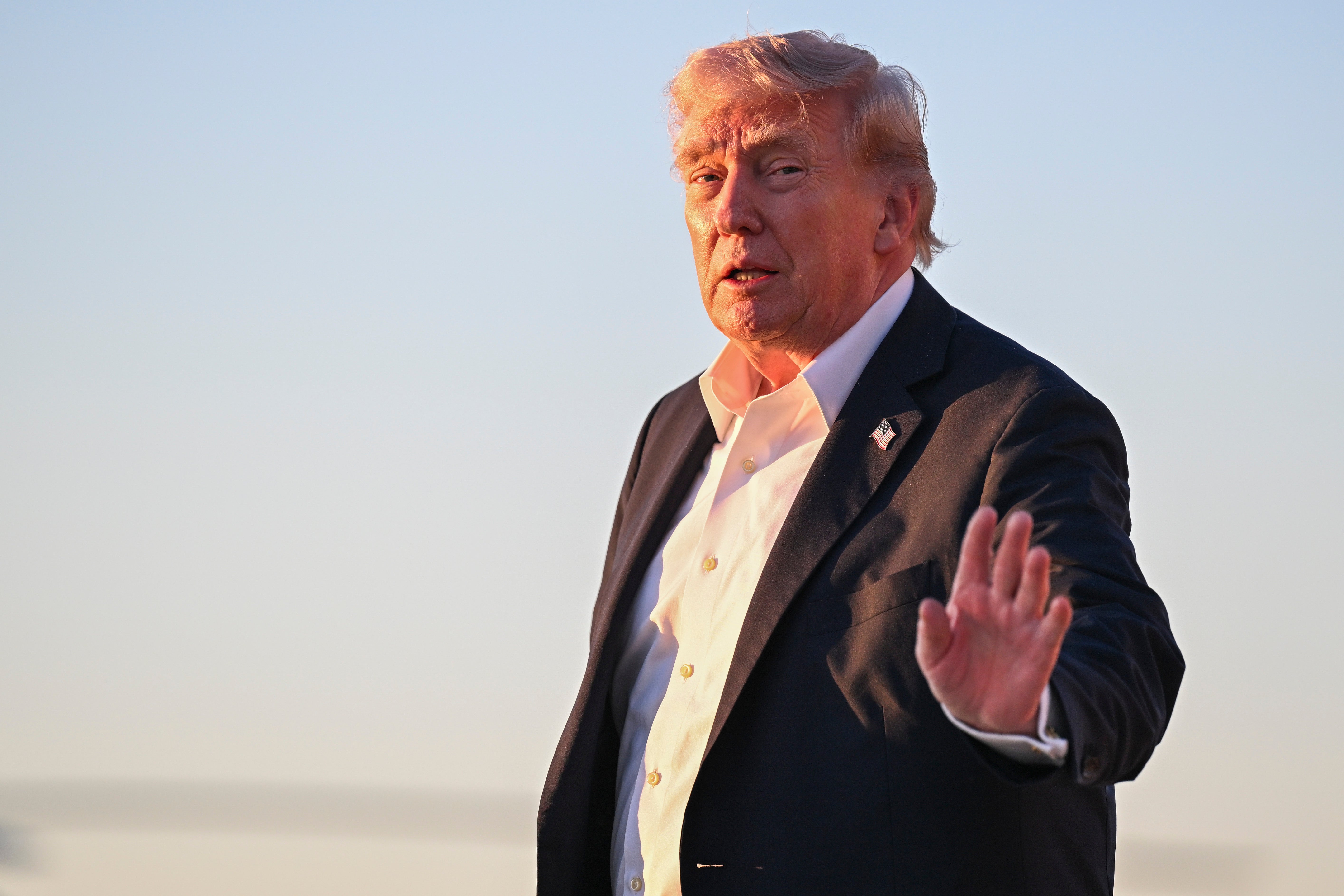Donald Trump rekao je da je odluka o vođenju brodova kroz Hormuški tjesnac 'humanitarna gesta'