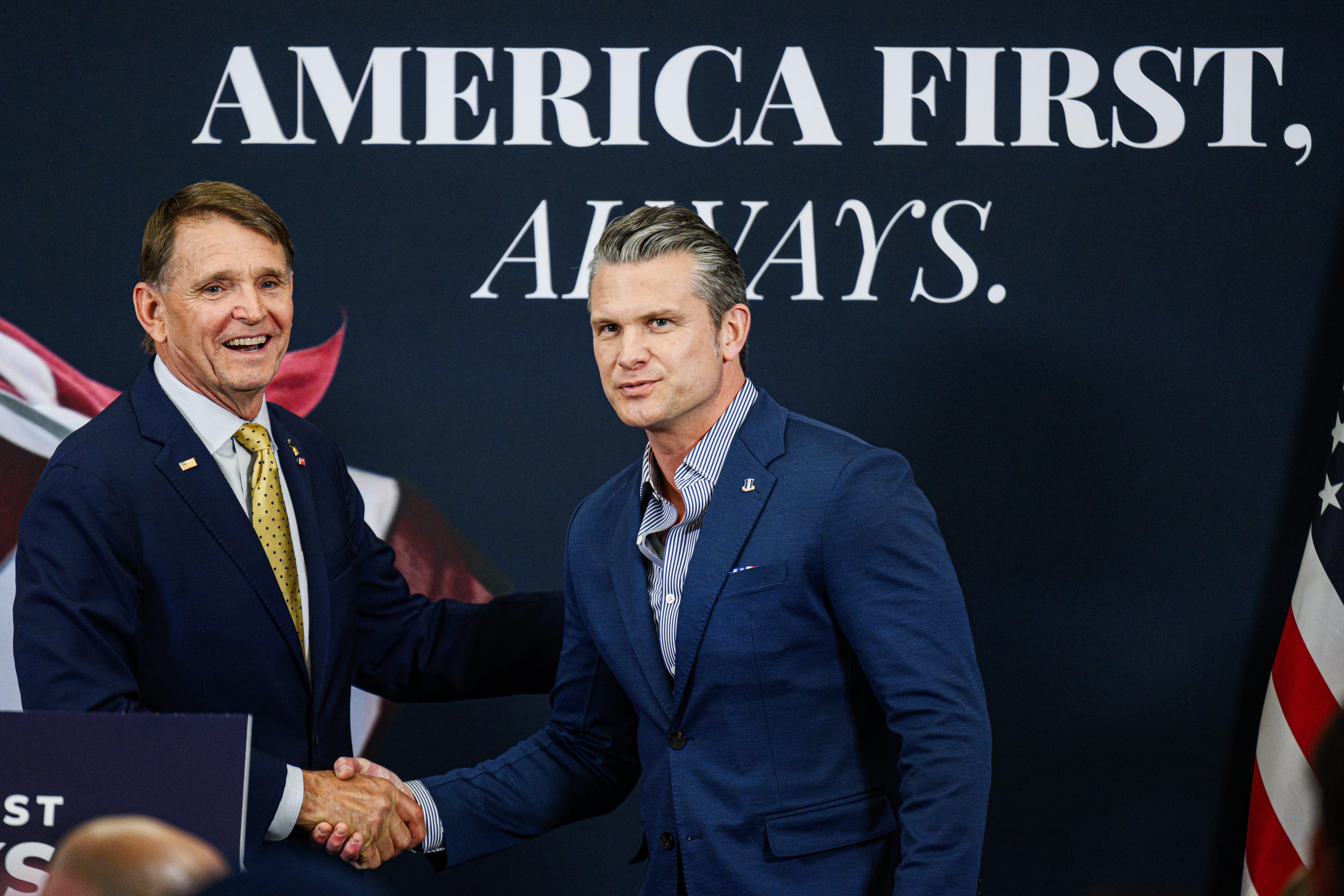Ministar obrane Pete Hegseth vodio je kampanju za Massiejeva protivnika, umirovljenog mornaričkog SEAL-a Eda Gallreina.