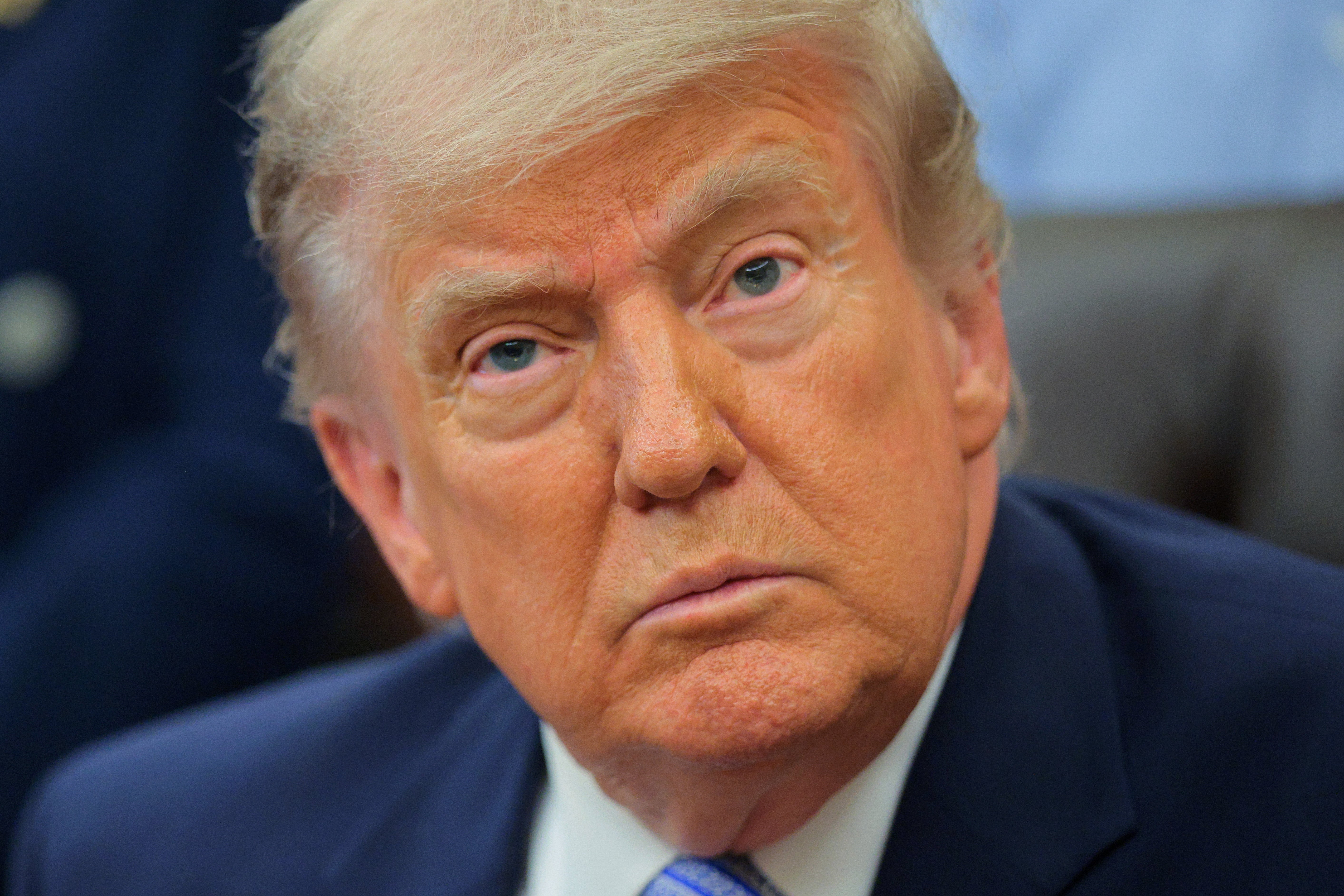 Predsjednik Trump rekao je na Truth Socialu da nije mogao prisustvovati ceremoniji zbog 'okolnosti koje se odnose na Vladu'