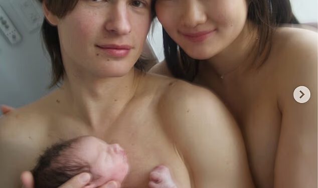Alumant West Side Story Ansel Elgort dijeli fotografije svog novorođenog sina Nea i konačno otkriva ime svoje zaručnice o kojoj se priča