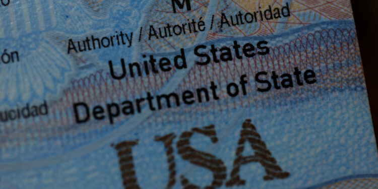 Američka ‘duboka država’ ruga se zakonu o državljanstvu iza Trumpovih leđa – Zakharova (CIJELI OP-ED) — RT Rusija i bivši Sovjetski Savez