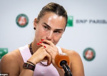 Aryna Sabalenka predvodi vrhunske teniske zvijezde u prosvjedu medija na French Openu nakon što je svjetska teniserka broj 1 zaprijetila BOJKOTOM Grand Slam turnira zbog reda plaća