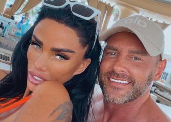 ‘Bajkerica’ Leeja Andrewsa dijeli zagonetnu poruku o ljubavi nakon što je otkriveno da je ‘nestali’ muž Katie Price uhićen u Dubaiju