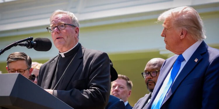 Biskup Barron govorit će o ‘marginalizaciji Boga’ na Trumpovom molitvenom događaju