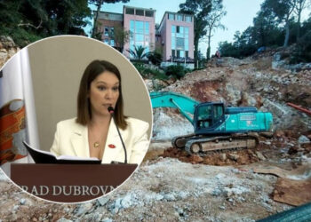 Bonačić Obradović o Bokeljskoj: “Izdavamo građevinske dozvole šakom i kapom, pa i na pomorskom dobru!”