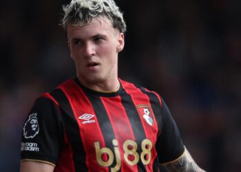 Bournemouth zaustavio bivšeg Milana Jimeneza jer je navodno pokušao namamiti petnaestogodišnjaka