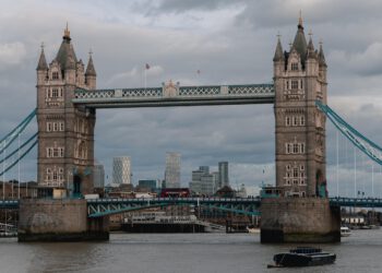 Britanija je na pragu teške recesije i neće je moći izbjeći: Građani sve teže žive, a pazite što im slijedi