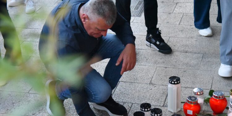 Bulj stigao u Drniš na mirni prosvjed