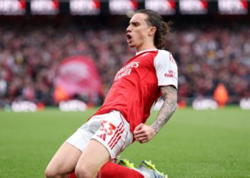 Calafiori gol poništen i prečka