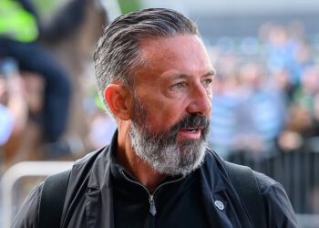 Celtic protiv Heartsa – Škotski Premiership UŽIVO: Najnovije vijesti i novosti dok se strana Dereka McInnesa trudi za prvi trijumf naslova od 1960. u velikom okršaju na sve ili ništa na Celtic Parku