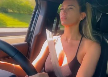 Christine McGuinness se šali ‘postoji najmanje pet ljudi koji će misliti da se radi o njima’ dok dijeli podudarne Instagram priče s novom ljubavnicom Nicolom Adams