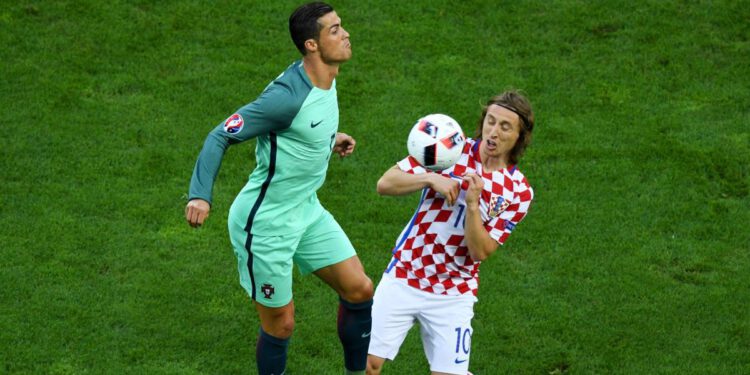 Cristiano Ronaldo i Luka Modrić, emocije. Garlandova budilica