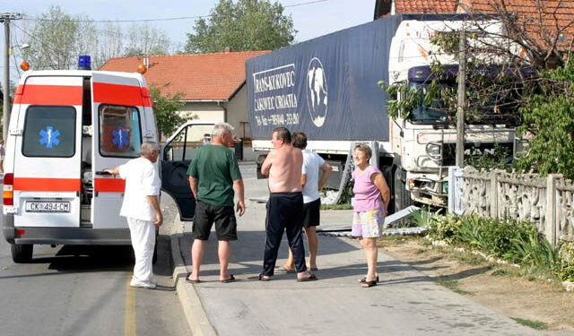 Cure detalji stravične nesreće kod Varaždina: ‘Vozio je kamion u rikverc, nije vidio pješakinju’
