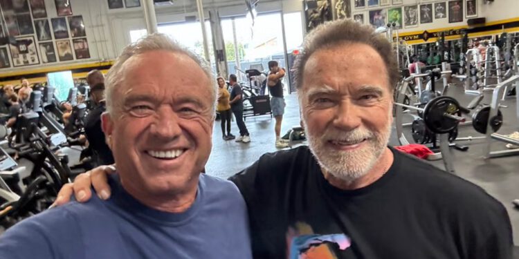 ‘Dan za starije osobe, Gold’s Gym’: RFK Jr dijeli snimku vježbanja s Arnoldom Schwarzeneggerom na Venice Beachu