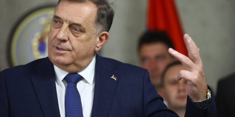 Dodik zaprijetio Schmidtu: ‘Pokušao je opljačkati međunarodnu zajednicu’