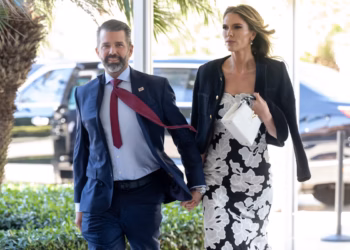 Donald Trump Jr. vjenčao se na intimnoj ceremoniji na Bahamima – bez oca