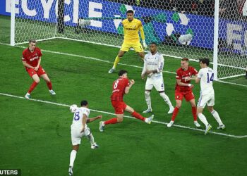 Dorastao prilici! Youri Tielemans i Emiliano Buendia postižu zapanjujuće golove u prvom poluvremenu dok Aston Villa osvaja Europsku ligu
