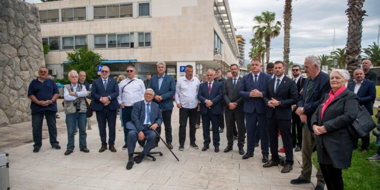 FOTO Obilježena 35. obljetnica prosvjeda pred Banovinom