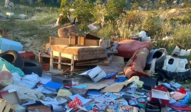 FOTO Prijeti li Mostarskom blatu ekološka katastrofa? Ilegalna deponija niče uz brzu cestu Polog – Kruševo