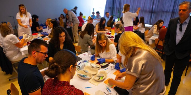 FOTO U Splitu održana prva Škola primaljstva: Edukacija koja jača kompetencije primalja i sigurnost skrbi za rodilje