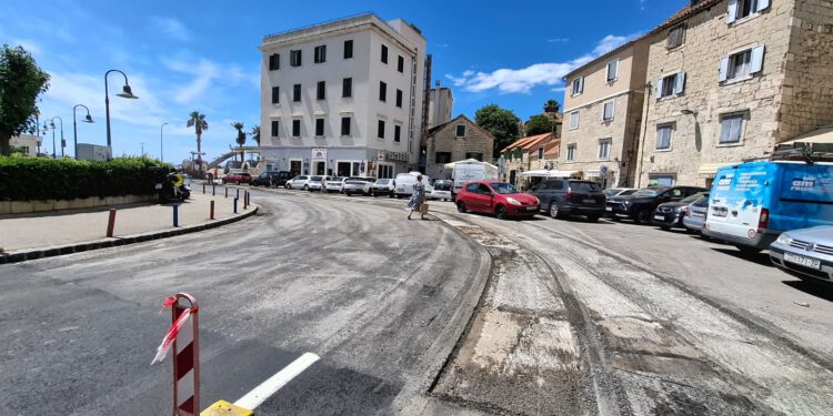 FOTOGALERIJA Radovi, semafor i gužva kod Matejuške