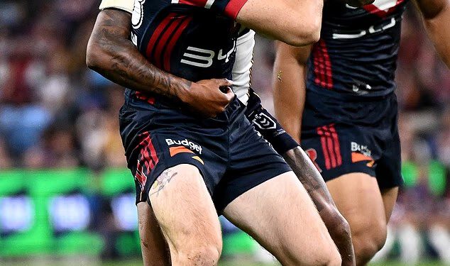 Footy zvijezda otkriva kako se vratio NRL-u desetljeća nakon što je molio liječnike da ga stave u komu zbog boli užasnog zdravstvenog stanja