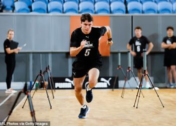 Footyjeva zvijezda daje grubi opis trenutka kada mu se život raspao u trenu tijekom njegove prve AFL trening utakmice