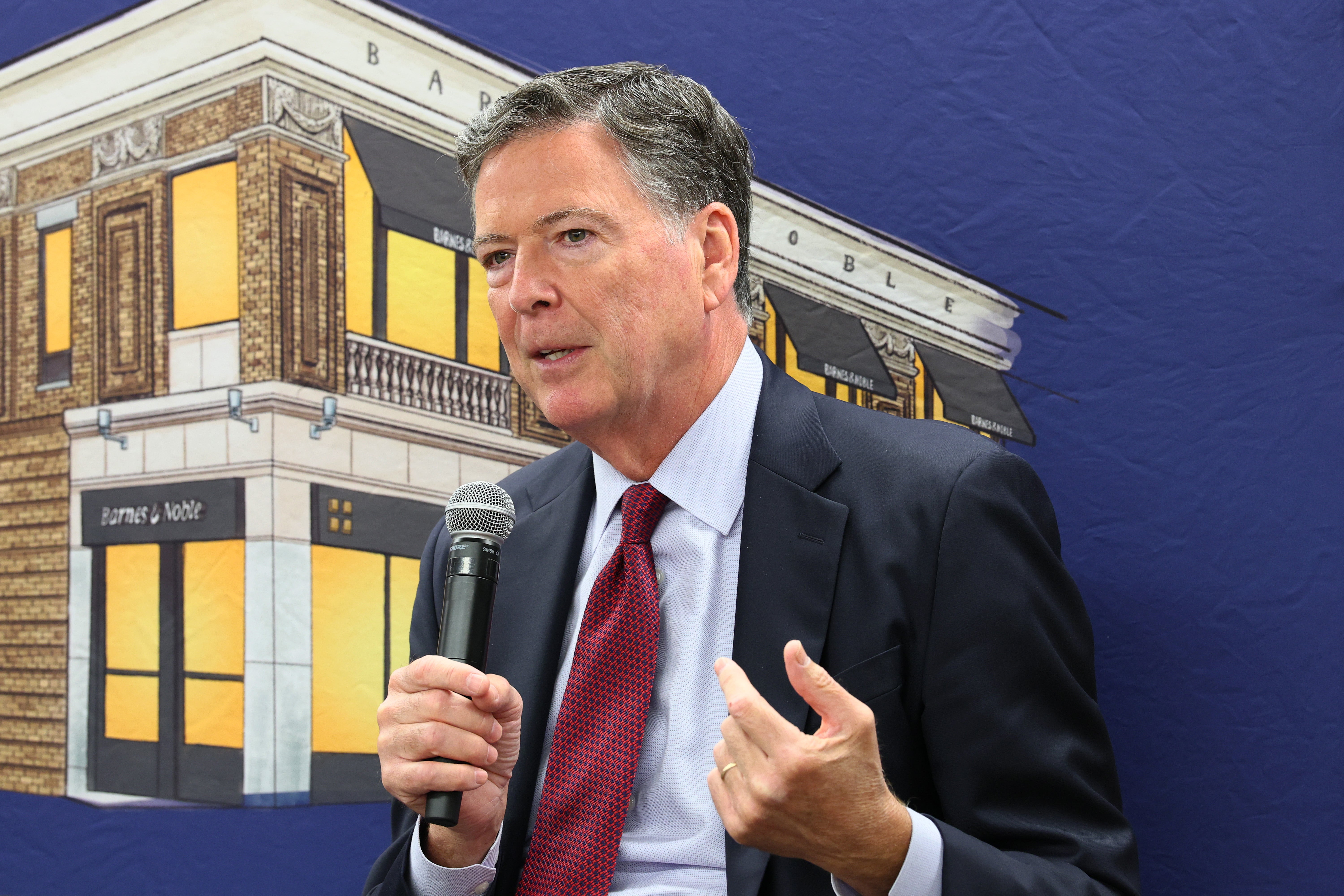 Slučaj je drugi protiv Comeyja, dugogodišnjeg percipiranog protivnika republikanskog predsjednika, koji je pokrenulo Trumpovo ministarstvo pravosuđa