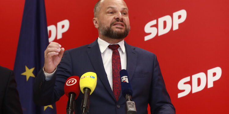 Hajdaš Dončić desničare nazvao modernim fašistima: ‘Zato se Hrvatskoj ovo i događa’