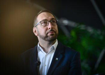 Holjevac: ‘Tomaševiću, a kome je Thompson trebao biti prijavljen da će pjevati na Hodu za život? Rankoviću u Beograd?’