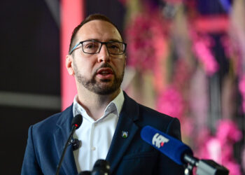 Holjevac: ‘Tomaševiću neće naškoditi afere jer birače Možemo uopće nije briga jesu li oni lopovi ili nesposobni”