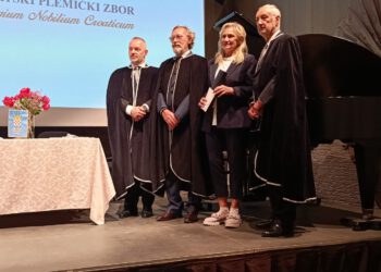 Hrvatsko plemstvo se okupilo u Zadru: Potomkinja stare splitske plemićke obitelji primljena u HPZ