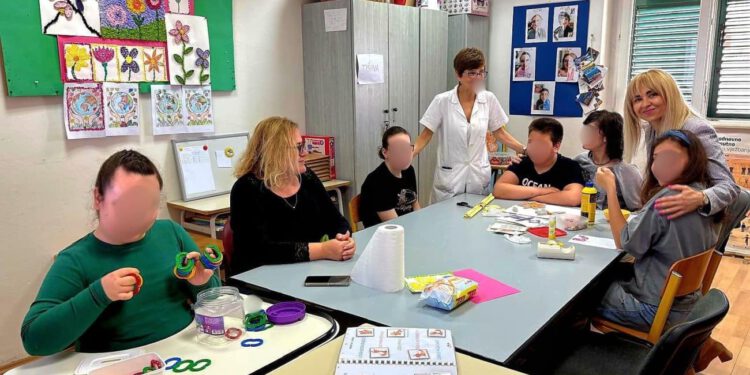 Humanost na djelu: Rotary klub Split Novi donirao opremu centrima Slava Raškaj i Juraj Bonači