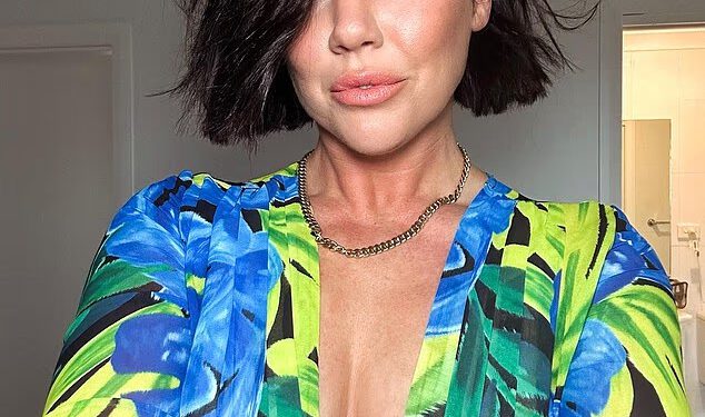 Influencerica Sophie Cachia najavljuje zaruke sa zvijezdom AFLW-a Madison Prespakis nakon niza propalih romansi: ‘Da od prvog dana!’