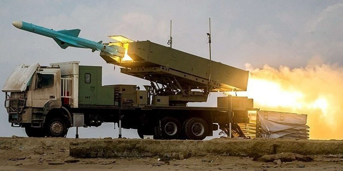 Iran tvrdi da je zaslijepio američke razarače prilikom napada: Što to znači