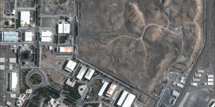 Iranske zalihe obogaćenog urana bit će ‘uništene’ – Trump — RT World News