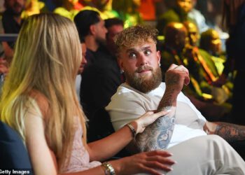 Jake Paul otkriva da bi boksačka karijera mogla VIŠE od nekoliko mjeseci nakon što mu je Anthony Joshua razbio čeljust