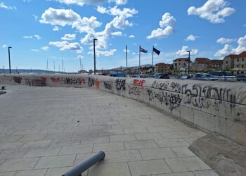 Je li luka u Kaštel Starom neispravna ili je problem u maloljetničkoj delinkvenciji?