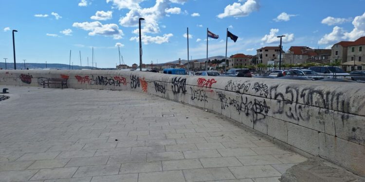 Je li luka u Kaštel Starom neispravna ili je problem u maloljetničkoj delinkvenciji?