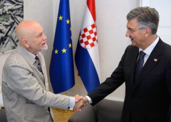 John Malkovich došao u Banske dvore, zanimljivo je kako mu se Plenković obratio