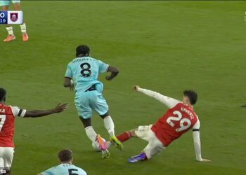 Kai Havertz izvodi VRLO riskantan potez dok Arsenal održava besprijekoran rekord crvenih kartona ove sezone – ali dok navijači Gunnersa odahnu, je li napadač trebao biti isključen?