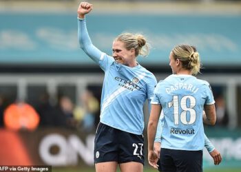 Kako je Manchester City okončao desetljeće slomljenog srca da bi konačno skinuo Chelsea s trona i vratio WSL krunu