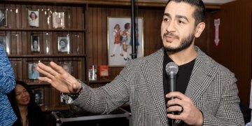 Kandidat za Senat Michigana Abdul El-Sayed priznaje da je uništio bocu pića