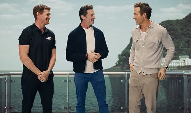 Kolege iz Deadpoola i Wolverinea, Hugh Jackman i Ryan Reynolds, udružuju se dok holivudski prijatelji okreću kamere na australski vrhunski trkaći tim