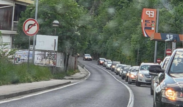Kolone na granicama i cestama: Povratak s prvosvibanjskog vikenda stvorio velike gužve u BiH i Hrvatskoj