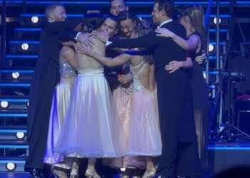 Luba Mushtuk i Gorka Marquez iz Strictlyja u suzama su se oprostile od nastupa na posljednjoj večeri profesionalne turneje nakon što su izašle iz postave usred ‘cast krvoprolića’