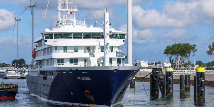 MV Hondius: Brod za krstarenje pogođen epidemijom Hantavirusa stiže u Rotterdam u Nizozemskoj na dezinfekciju dok završava teško putovanje