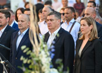 Milanović: ‘Nije dobro da se o nama odlučuje tisućama kilometara od Zagreba’